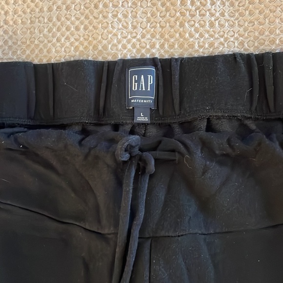 Gap Maternity Wide Leg Sweatpants - Picture 2 of 2